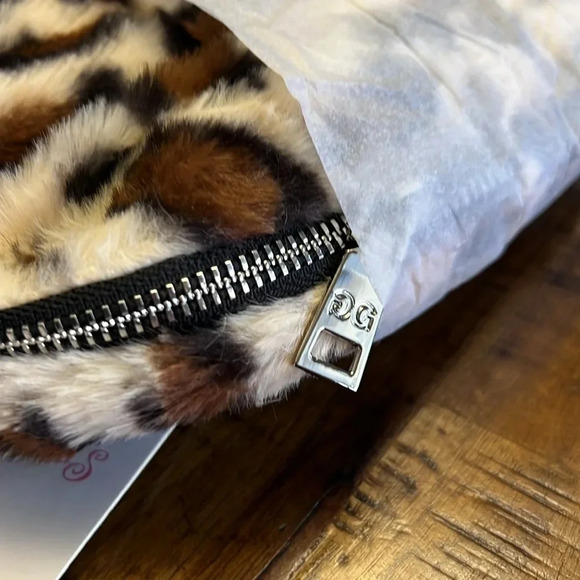 Gilda Paris Faux Fur Leopard Print Mini Backpack. NWT - Picture 6 of 6